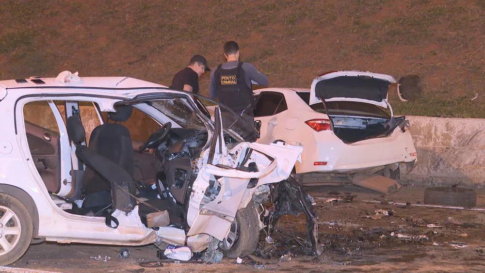 Polícia investiga se racha provocou acidente que matou grávida de 9 meses, bebê, e menina de 11 anos, no DF