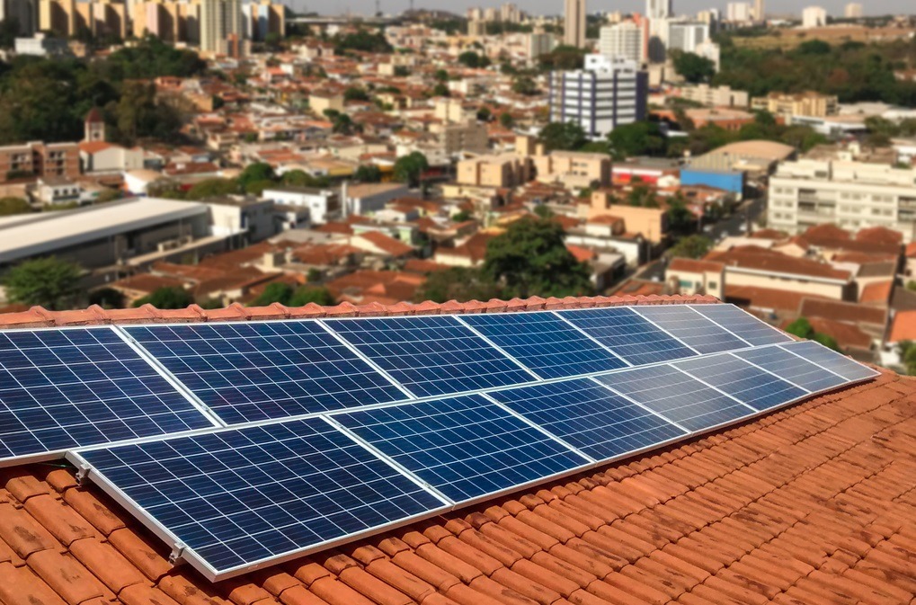 Brasil é 4º país que mais cresceu na fonte solar em 2021