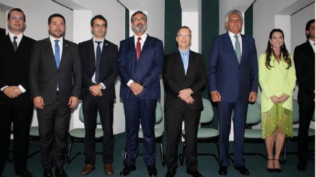Caiado empossa novos procuradores do Estado