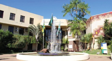 Câmara aprova aumento e data-base para servidores