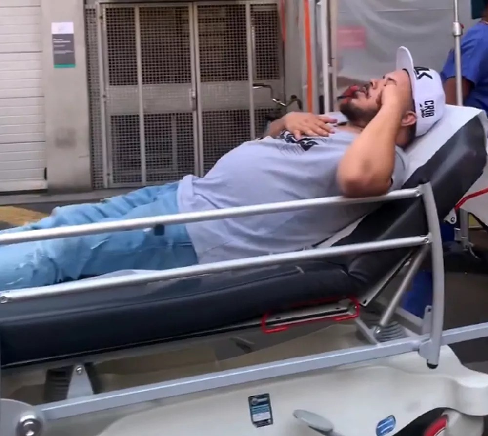 Vocalista do Bokaloka é internado após infarto