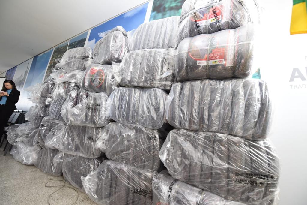 Aparecida de Goiânia distribui mais de 500 cobertores esta semana