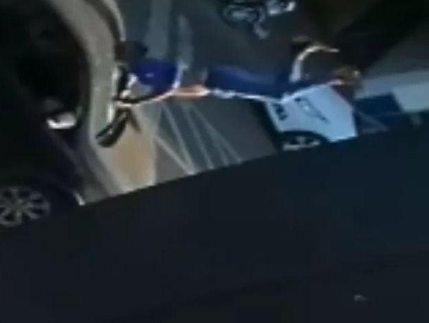 Homem é atropelado por carro em faixa de pedestre
