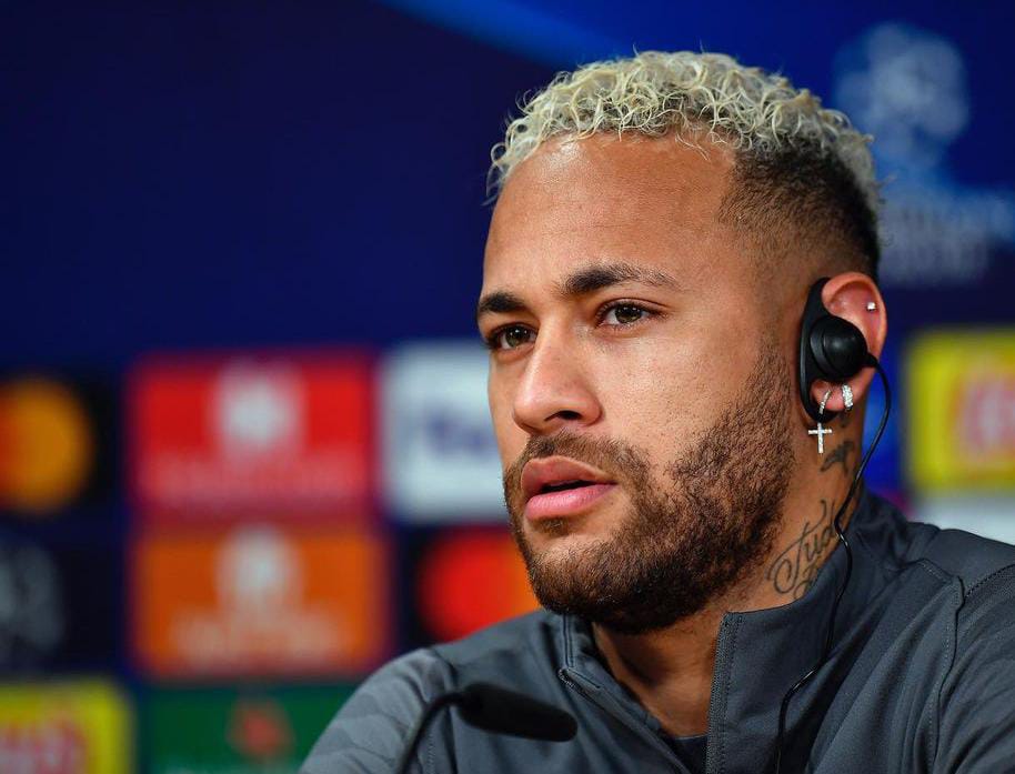Avião de Neymar faz pouso forçado em Roraima