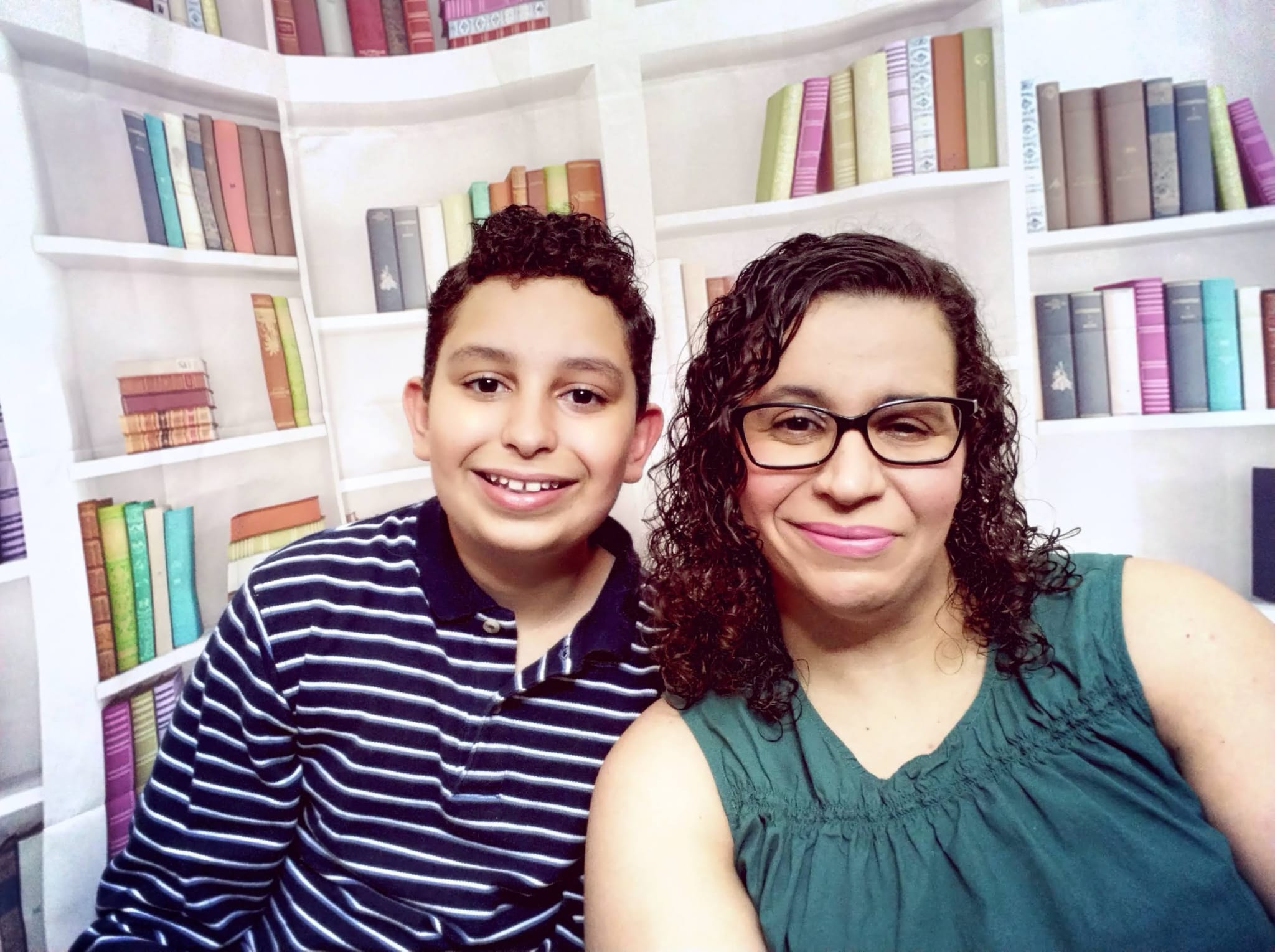 A superação por meio da escrita: mãe e filho autistas desafiam preconceitos com literatura