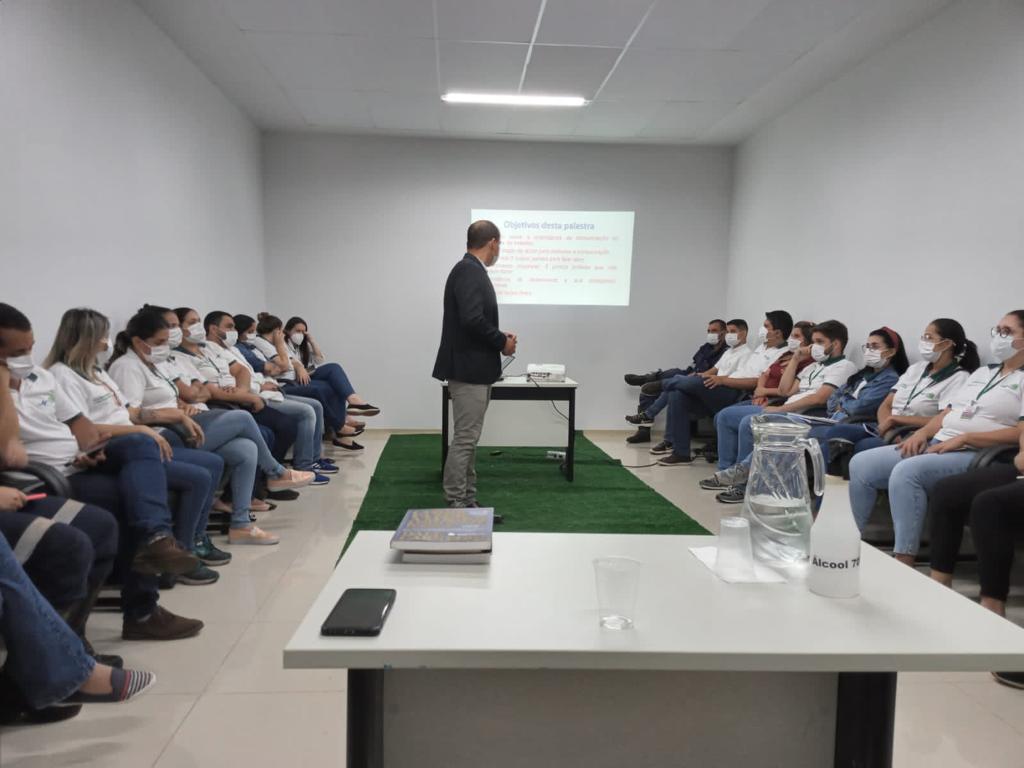 Policlínica de Quirinópolis promove treinamento sobre a arte de falar em público