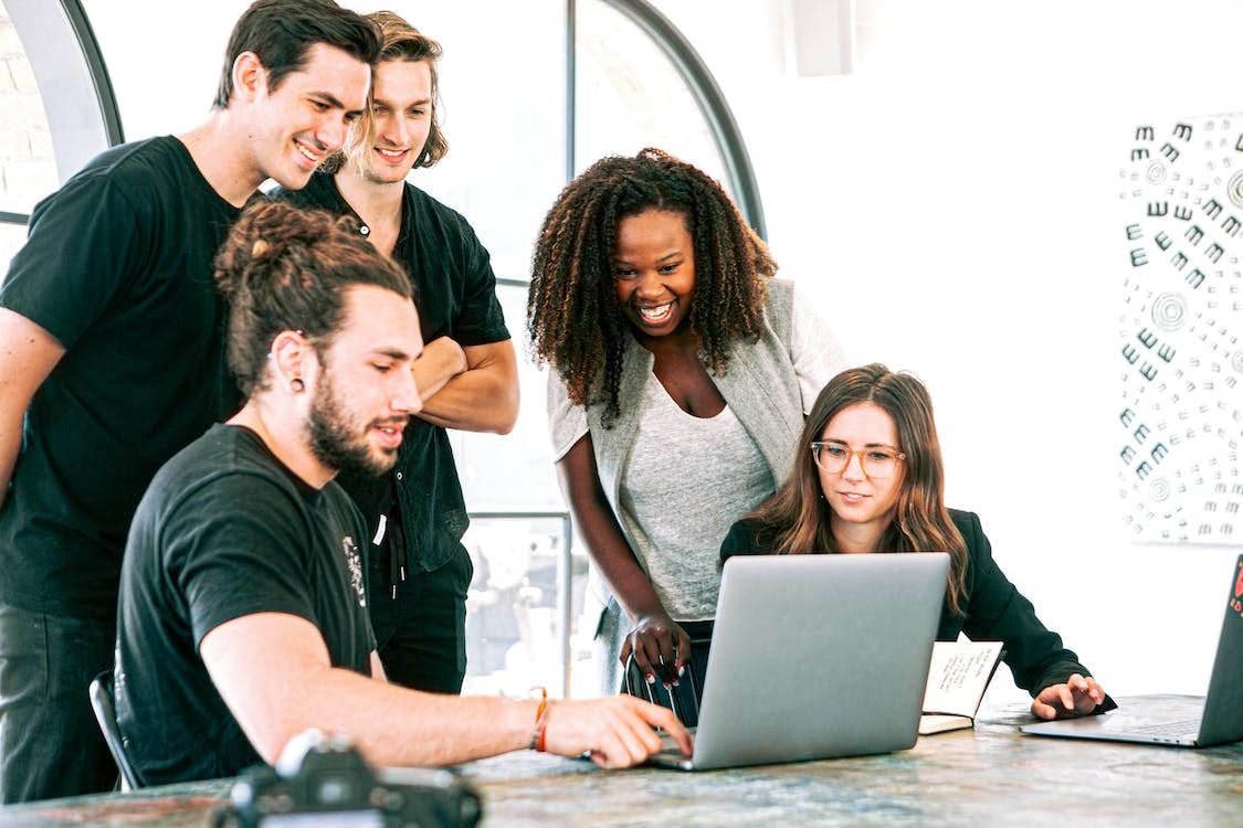 Como ter ideias cativantes e criativas para nomes de empresas