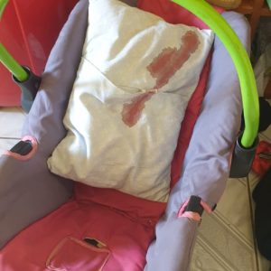 Pai suspeito de matar bebê após arremessar celular é preso