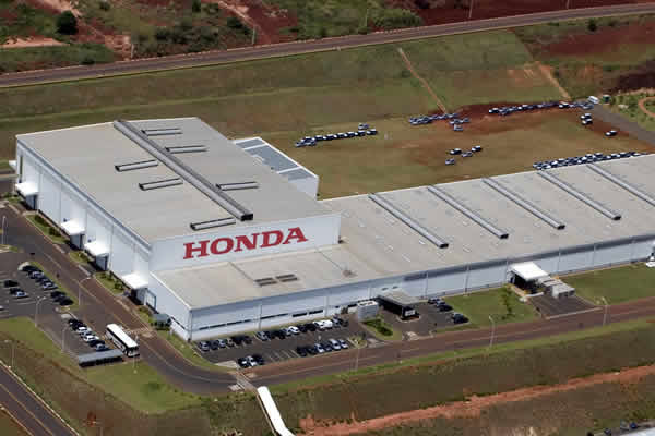 Após decidir unificar produção, Honda abre programa de demissões