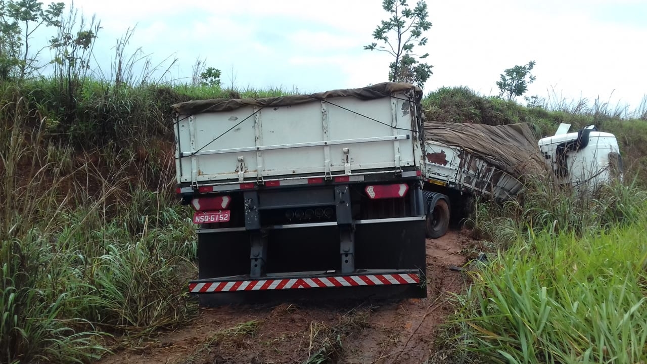 Uma pessoa morre e três ficam feridas em colisão na BR 080