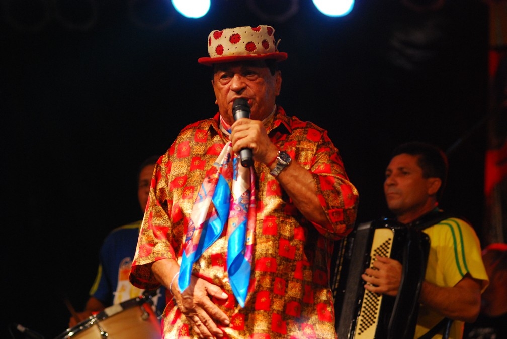 Morre aos 89 anos no Recife, o cantor Genival Lacerda