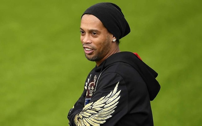Ronaldinho Gaúcho testa positivo para Covid-19 antes de evento