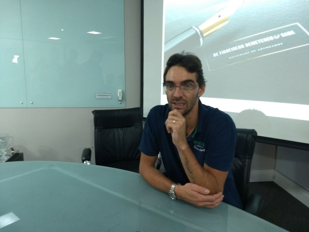 Giba pega dinheiro emprestado para pagar os R$ 90 mil em pensão alimentícia