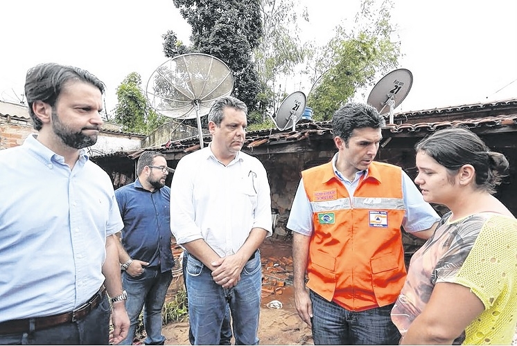 Caiado reafirma parceria com igreja evangélica