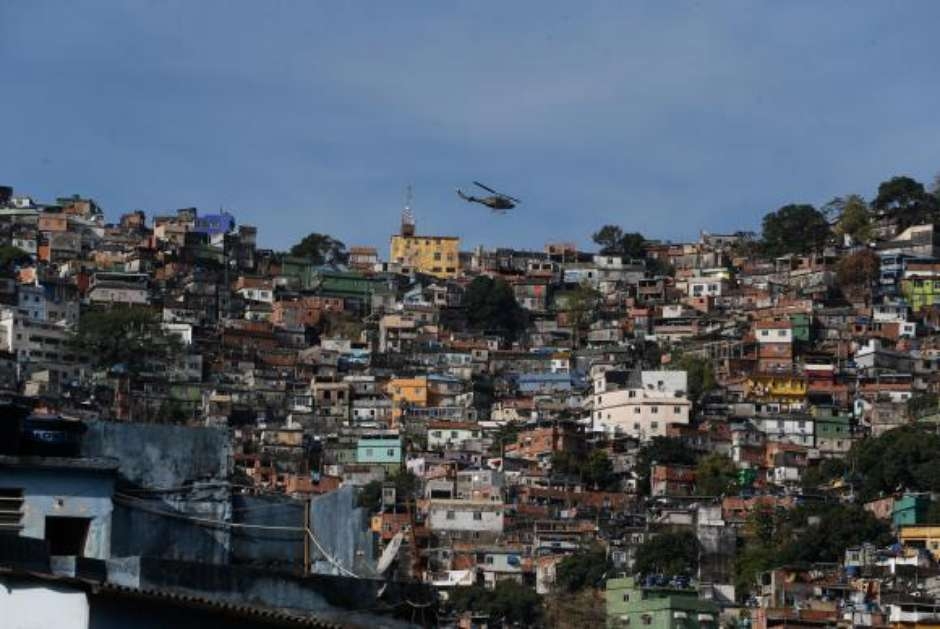 Pesquisa revela parceria de milícias do Rio com polícia, facções e igrejas