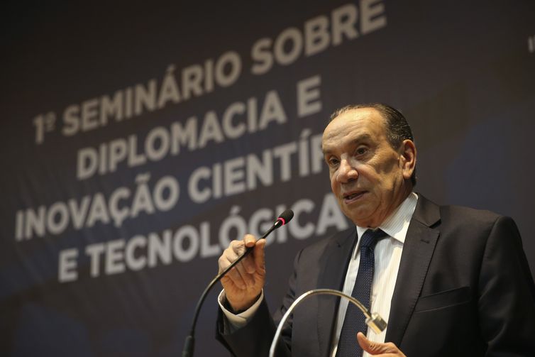 Itamaraty vai pedir acesso a documentos da CIA sobre ditadura militar