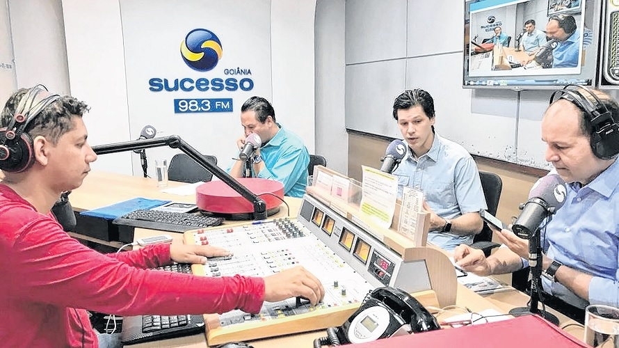 Vitti acompanha prefeitos  em  audiências com o Governador