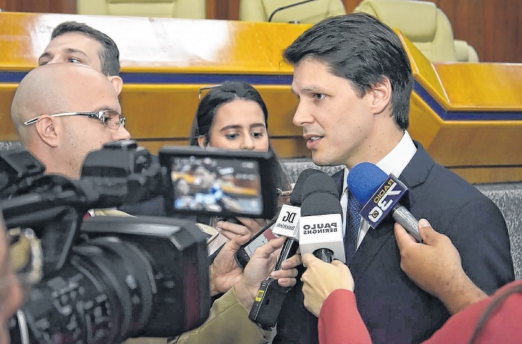 “Não há mais espaço para política de imposição”, afirma Daniel Vilela