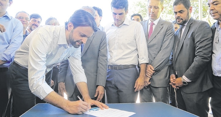 Goiás integra comando nacional de entidade dos prefeitos