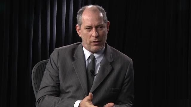 Ciro Gomes vai lançar candidatura à presidência neste mês