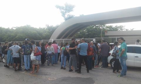 Estudantes que invadiram Seduce vão responder por danos ao patrimônio público