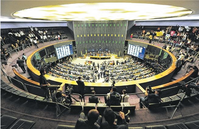 Comissão especial da Câmara aprova relatório da reforma trabalhista