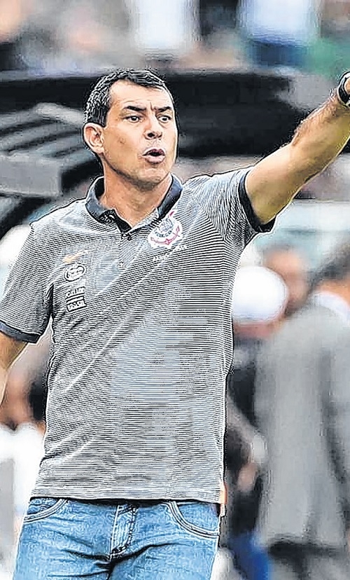 Timão mantém embalo e bate São Paulo no Pacaembu
