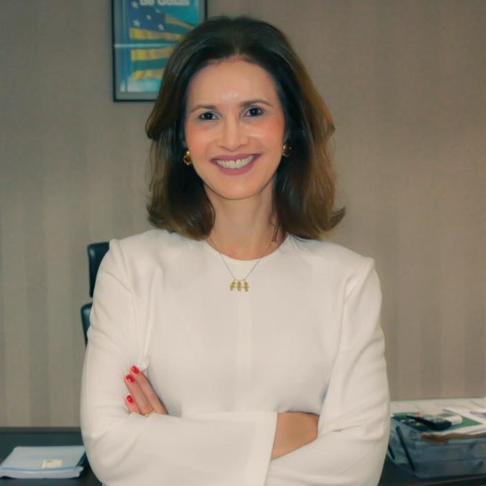 Vanuza Valadares, a primeira mulher a gerir a prefeitura de Porangatu