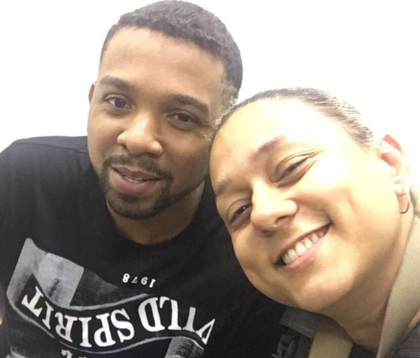 Fotos de policiais sorridentes ao lado de Rogério 157 viralizam nas redes; veja
