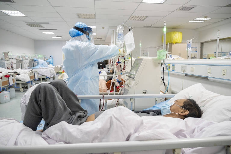 Sintomas da Covid pode persistir por meses em pacientes internados