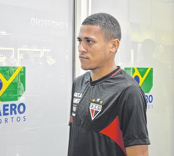 Discreto em estreia, meia espera evolução em jogos