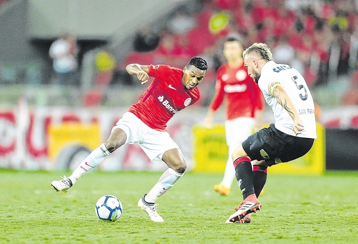 Inter defende vantagem sobre o Vitória, em Salvador