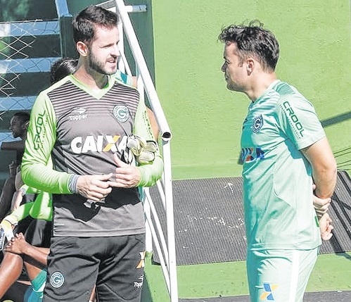 Meia anseia estreia contra antigo rival