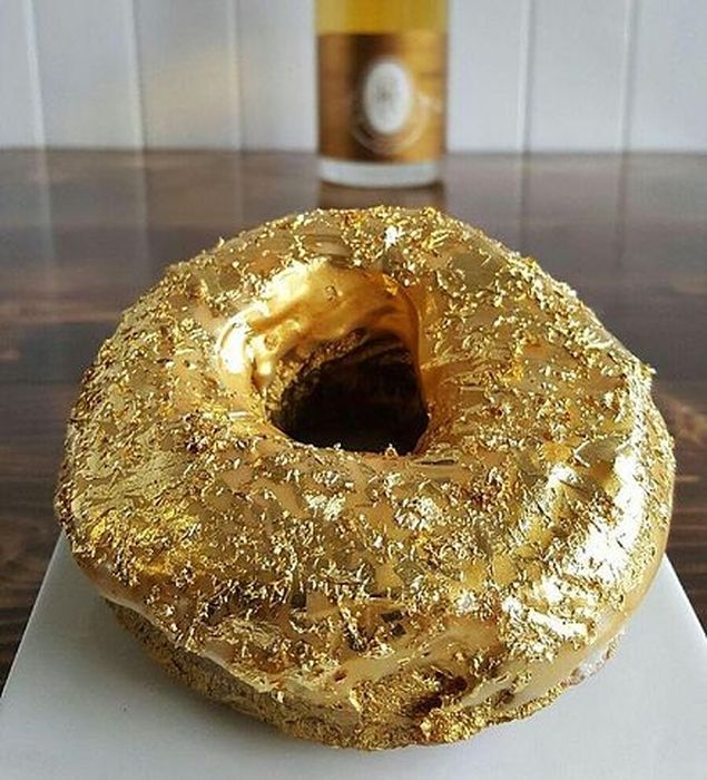 Donut de ouro vendido por US$ 100 em NY se esgota toda semana