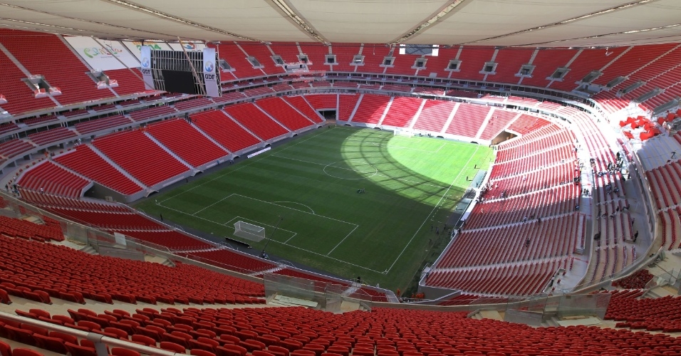 Ex-governadores do DF são indiciados por superfaturamento em obra do Estádio