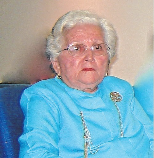 Escritora de 96 anos homenageada na Aflag pelo Dia das Mães