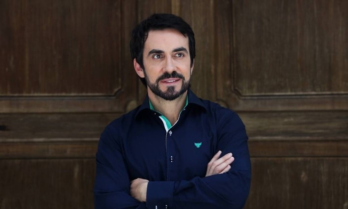 O Papa eu não sei, mas o padre por aqui é POP