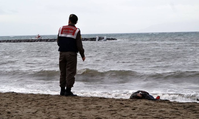 Corpos de 34 imigrantes, incluindo três crianças, são achados na costa turca