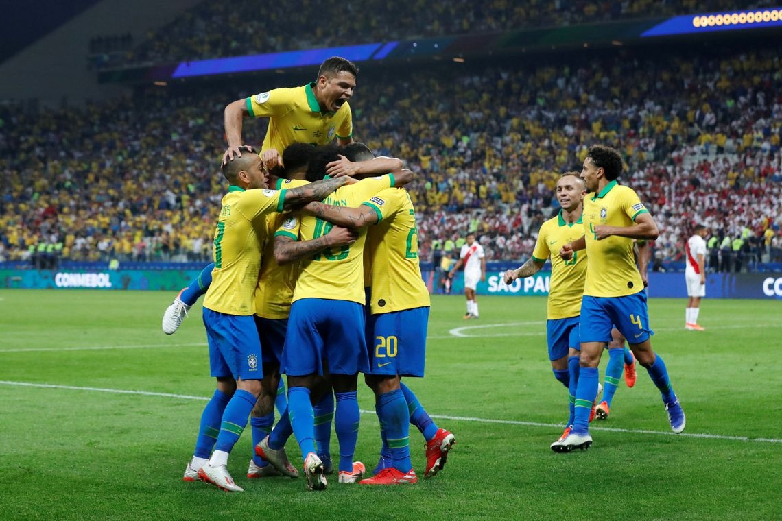 Jogos de hoje definem adversário do Brasil nas quartas de final