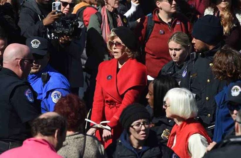 Jane Fonda é presa pela 3ª vez