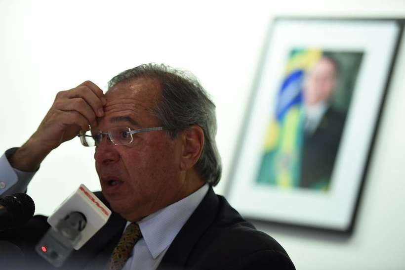 Paulo Guedes: ‘Não se assustem se alguém pedir o AI-5″