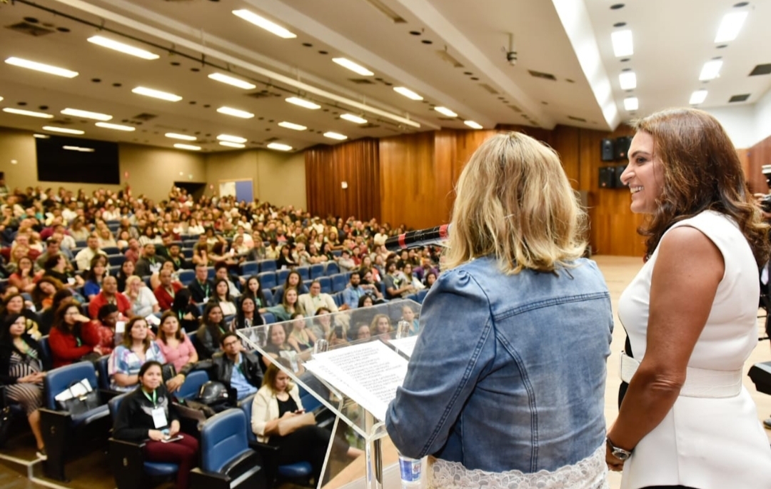 Gracinha defende educação como prioridade
