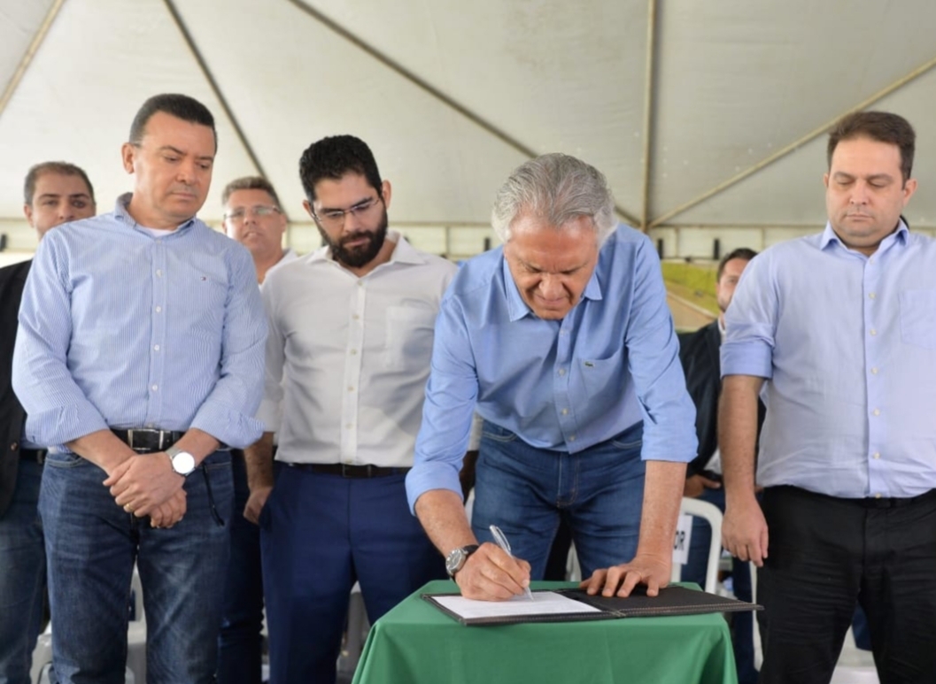Caiado inaugura nova sede de delegacia em Anápolis