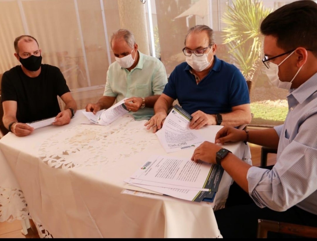 Frente de obras do programa em Trindade