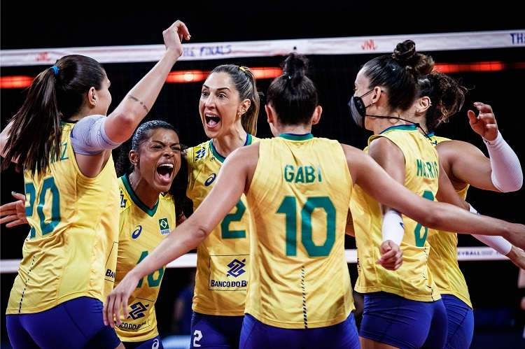 Seleção brasileira feminina vence Japão e vai disputar a final da Liga das Nações