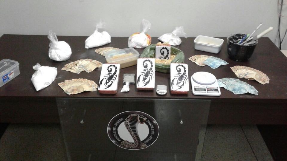 Casal é preso suspeito de manter laboratório de cocaína em Goiânia