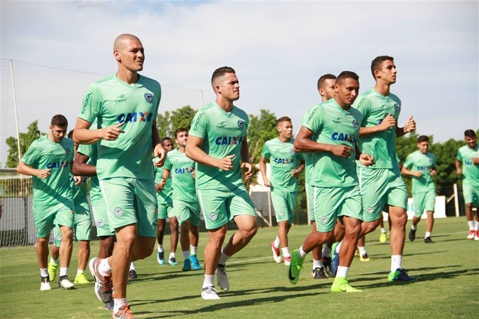 Goiás enfrenta Coritiba pela Copa do Brasil