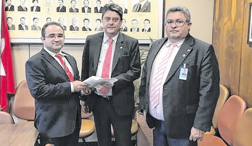 Projeto quer permitir que servidor exerça advocacia