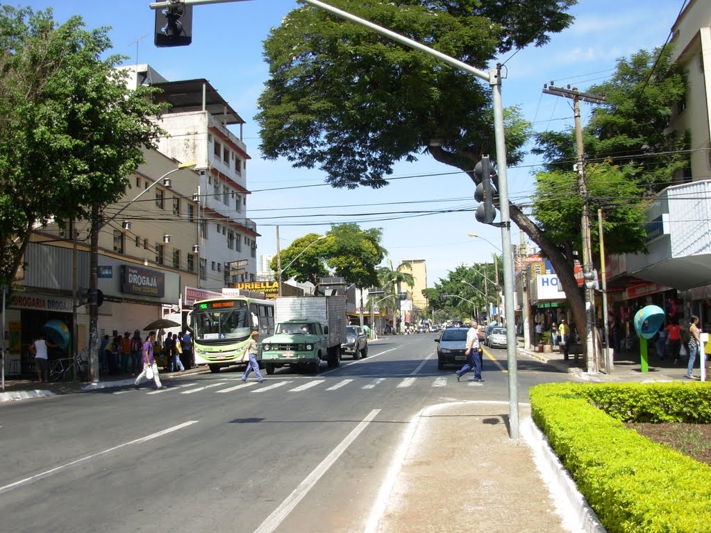 Trechos do Centro de Goiânia têm velocidade máxima de 40km/h a partir desta quinta