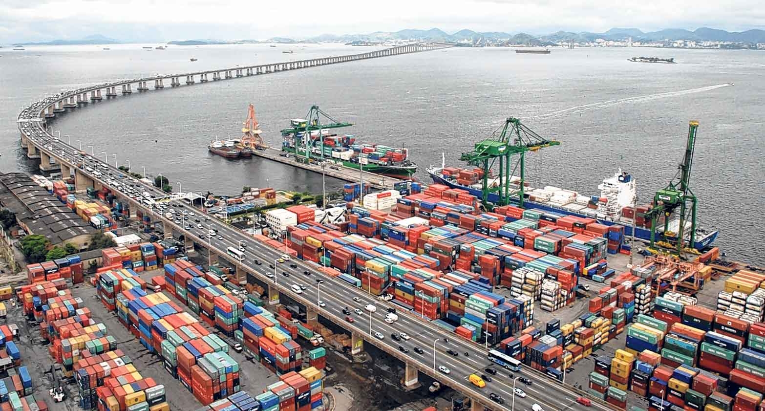 Dezembro já tem superávit de US$ 1,038 bilhão